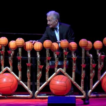Les Luthiers during their farewell tour in Madrid.