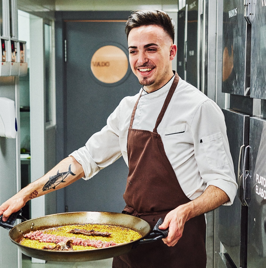 Javier Sanz received the Breakout Chef Award at the 2021 edition of Madrid Fusión