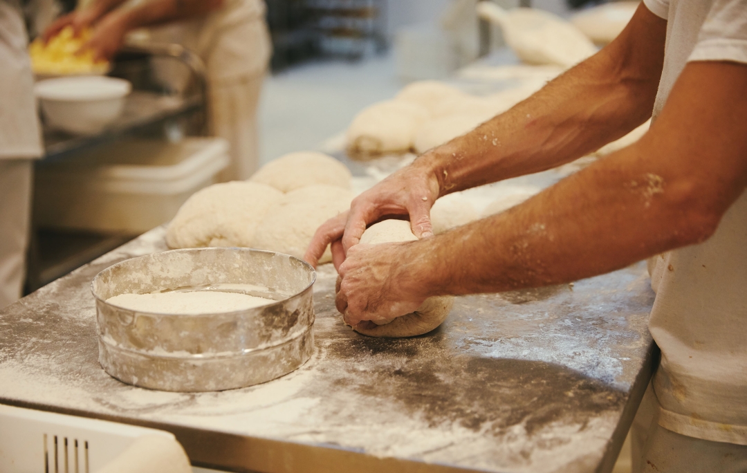 Folds help the gluten structure to develop within the dough