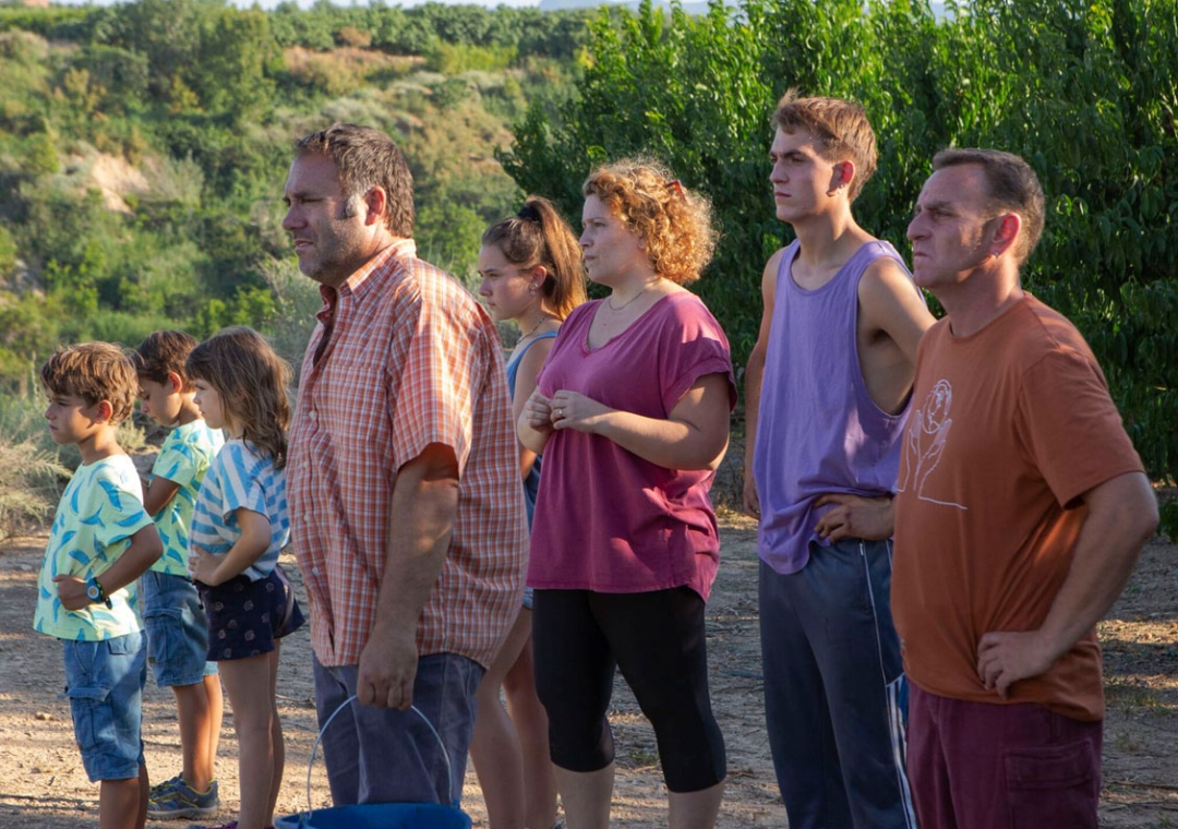 Una familia dedicada al cultivo del melocotón protagoniza ‘Alcarràs'