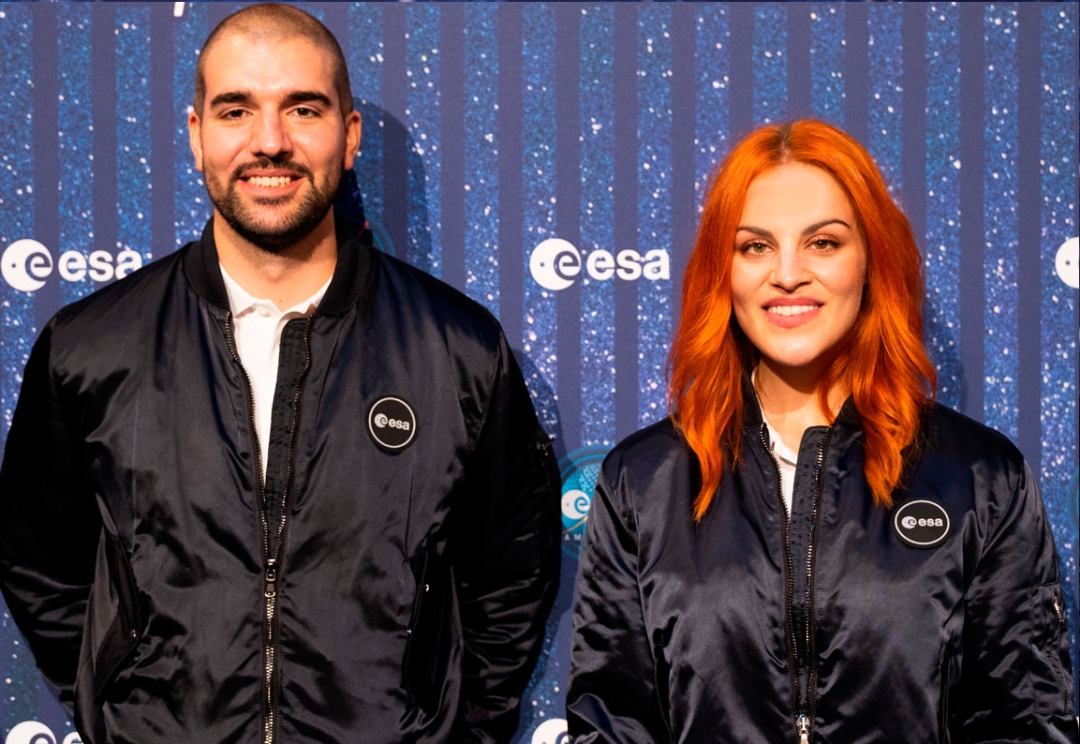 Sara García y Pablo Álvarez, astronauts