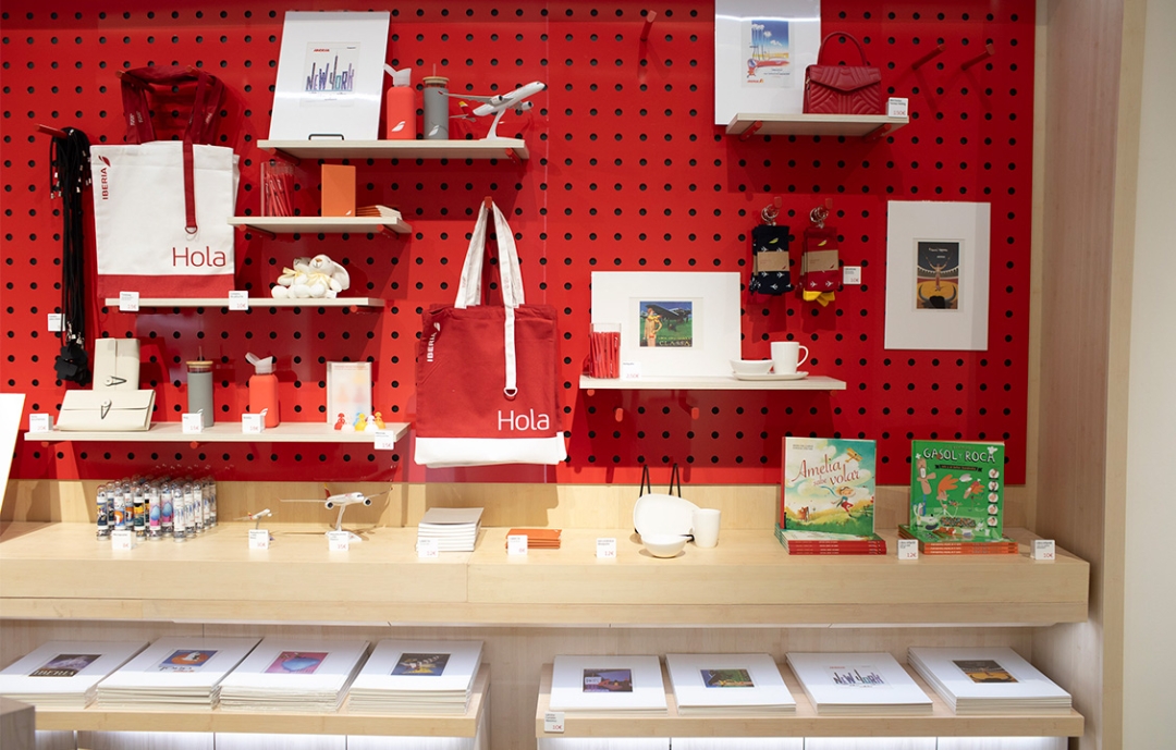 Espacio Iberia has its own store where visitors can purchase Iberia products