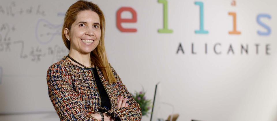 Nuria Oliver, AI expert