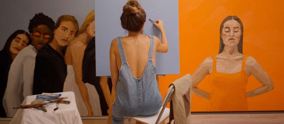 La técnica del impasto se ha convertido en la seña de identidad de la artista Elena Gual